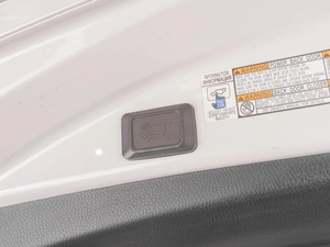 Внедорожник Toyota RAV4 2018 года, 2419000 рублей, Тюмень