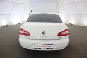 Седан Skoda Superb 2013 года, 1400000 рублей, Орёл