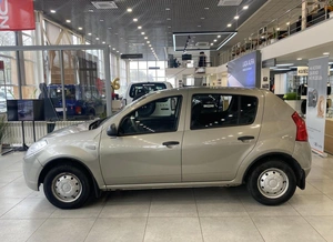 Хэтчбек Renault Sandero 2011 года, 485000 рублей, Орёл