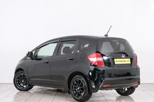 Хетчбэк Honda Fit 2013 года, 899000 рублей, Красноярск