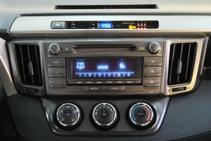 Внедорожник Toyota RAV4 2013 года, 2249000 рублей, Омск