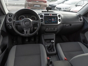 Внедорожник Volkswagen Tiguan 2011 года, 1199000 рублей, Саратов