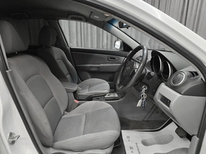 Седан Mazda Axela 2005 года, 499000 рублей, Красноярск