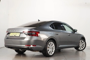 Лифтбек Skoda Superb 2022 года, 3329000 рублей, Челябинск