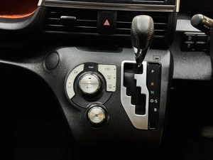 Минивэн Toyota Sienta 2020 года, 1657000 рублей, Красноярск