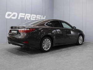 Седан Lexus ES 2014 года, 1990000 рублей, Омск