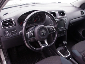 Седан Volkswagen Polo 2019 года, 1420000 рублей, Владимир