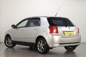 Хетчбэк Toyota Corolla 2005 года, 649000 рублей, Челябинск