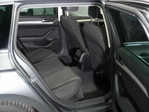 Универсал Volkswagen Passat 2017 года, 1710000 рублей, Санкт-Петербург