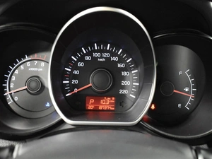 Седан Kia Rio 2015 года, 949900 рублей, Казань