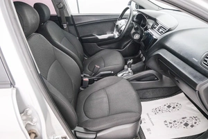 Хетчбэк Kia Rio 2015 года, 799000 рублей, Красноярск