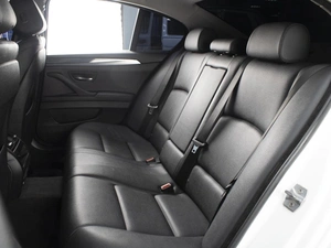 Седан BMW 5 серия 2013 года, 1750000 рублей, Омск