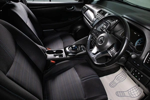 Хетчбэк Nissan Leaf 2017 года, 1459000 рублей, Сургут