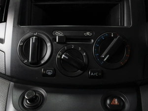 Фургон Nissan NV200 2015 года, 1240000 рублей, Омск