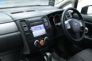 Хетчбэк Nissan Tiida 2006 года, 558000 рублей, Солонцы