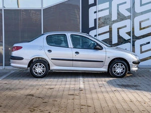 Седан Peugeot 206 2008 года, 405000 рублей, Краснодар