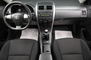 Седан Toyota Corolla 2010 года, 739000 рублей, Оренбург