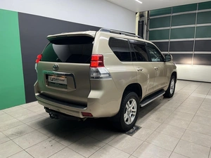 Внедорожник Toyota Land Cruiser Prado 2010 года, 2950000 рублей, Красноярск