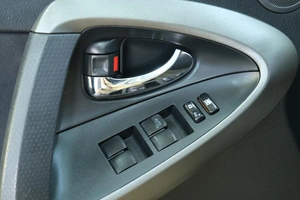 Внедорожник Toyota RAV4 2009 года, 1359000 рублей, Омск