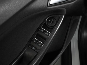 Седан Ford Focus 2016 года, 1149000 рублей, Аксай