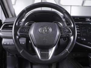 Седан Toyota Camry 2019 года, 2699000 рублей, Ростов-на-Дону