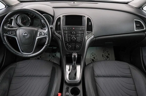 Седан Opel Astra 2014 года, 999000 рублей, Красноярск