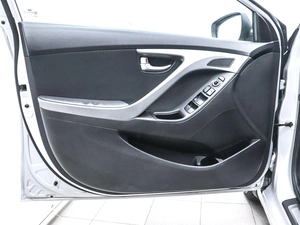 Седан Hyundai Elantra 2013 года, 1099000 рублей, Красноярск