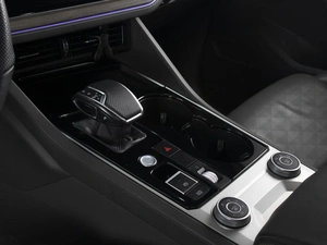 Внедорожник Volkswagen Touareg 2019 года, 5100000 рублей, Омск