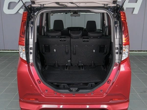 Минивэн Toyota Roomy 2017 года, 1329000 рублей, Сургут