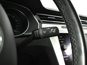 Седан Volkswagen Passat 2019 года, 1820100 рублей, Казань