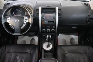 Внедорожник Nissan X-Trail 2014 года, 1459000 рублей, Омск