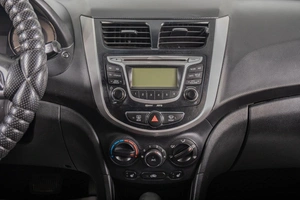 Седан Hyundai Solaris 2011 года, 799000 рублей, Томск