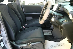 Минивэн Honda Freed 2011 года, 1249000 рублей, Омск