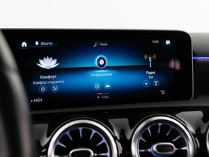 Седан Mercedes-benz A-класс 2019 года, 2519050 рублей, Москва