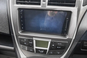 Хетчбэк Toyota Ractis 2011 года, 839000 рублей, Барнаул