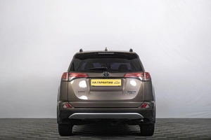 Внедорожник Toyota RAV4 2015 года, 2299000 рублей, Томск