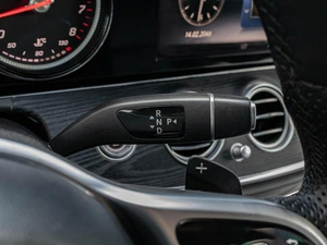 Седан Mercedes-benz E-класс 2018 года, 1850000 рублей, Краснодар