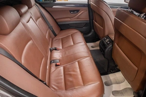 Седан BMW 5 серия 2011 года, 1999000 рублей, Барнаул