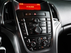 Хетчбэк Opel Astra 2011 года, 774000 рублей, Воронеж