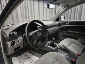Универсал Volkswagen Passat 2000 года, 379000 рублей, Красноярск