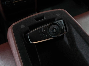 Седан BMW 7 серия 2011 года, 1448070 рублей, Тюмень