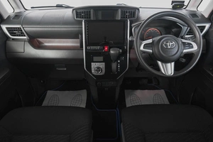 Минивэн Toyota Roomy 2018 года, 969000 рублей, Кемерово