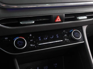 Седан Hyundai Sonata 2023 года, 3180000 рублей, Воронеж