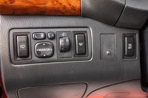 Седан Toyota Avensis 2005 года, 789000 рублей, Барнаул