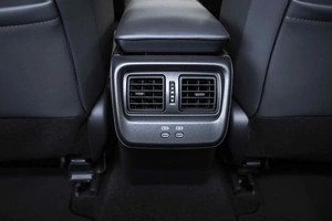 Седан Toyota Crown 2023 года, 6999999 рублей, Москва