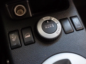 Внедорожник Nissan X-Trail 2010 года, 1050000 рублей, Волгоград
