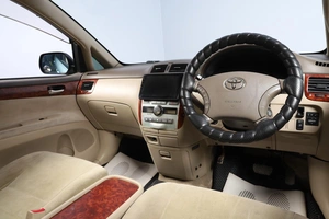 Минивэн Toyota Ipsum 2004 года, 799000 рублей, Новосибирск