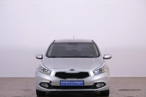 Хетчбэк Kia Ceed 2012 года, 969000 рублей, Омск