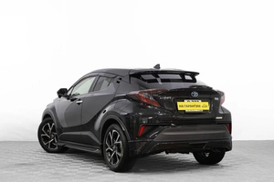 Внедорожник Toyota C-HR 2017 года, 2499000 рублей, Барнаул