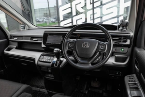 Минивэн Honda Stepwgn Spada 2021 года, 2939000 рублей, Ульяновск